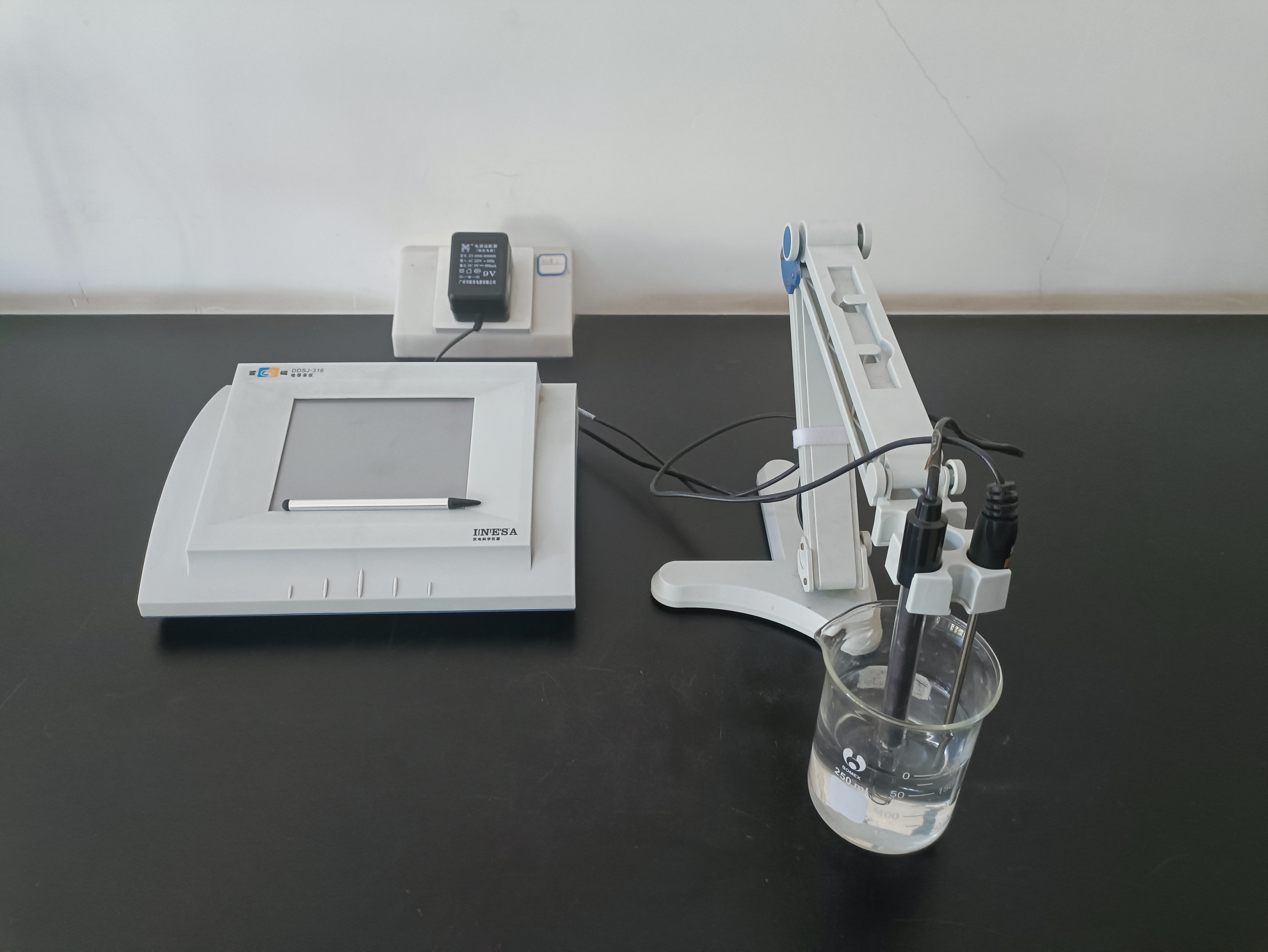 17、电导率仪.jpg